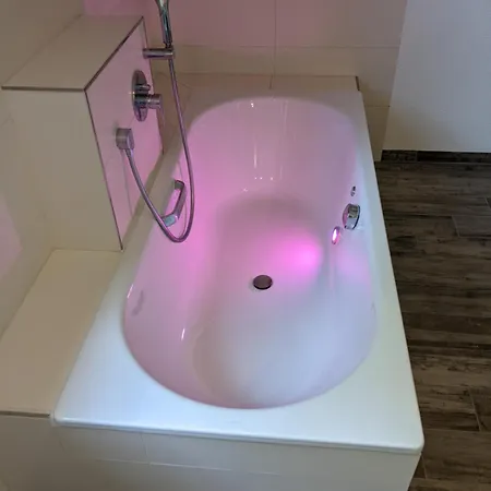 Muehl - Familienfreundlich, 2 Schlafzimmer, Grosses Grundstueck, Erzgebirge 아파트 *